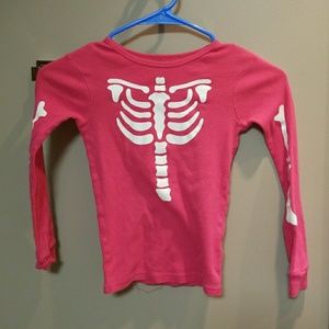 SOLD !!!Size 6x Pink long sleeve tee with bones